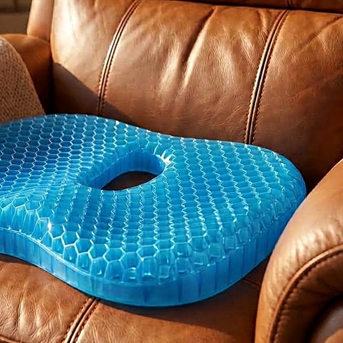 GelSeat Gel-Sitzkissen auf dem Sofa